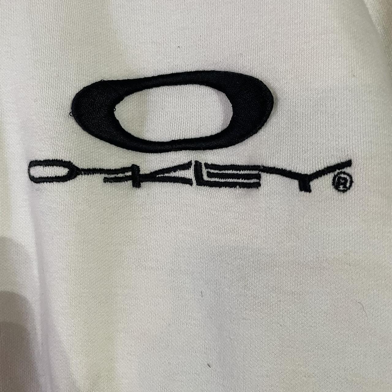 White oakley zip up