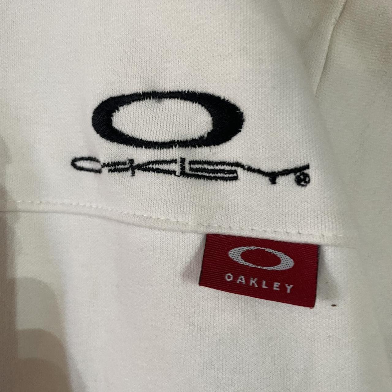 White oakley zip up