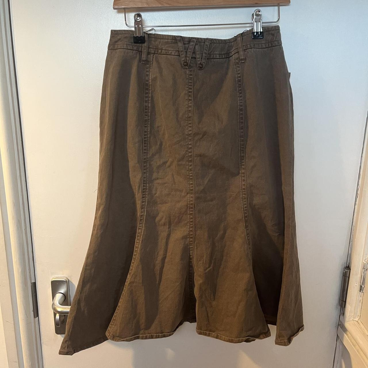 Brown midi skirt with floral embroidery and button details