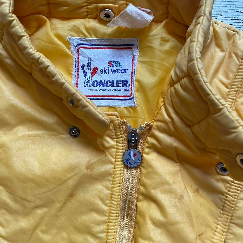 Moncler Jacket (M)
